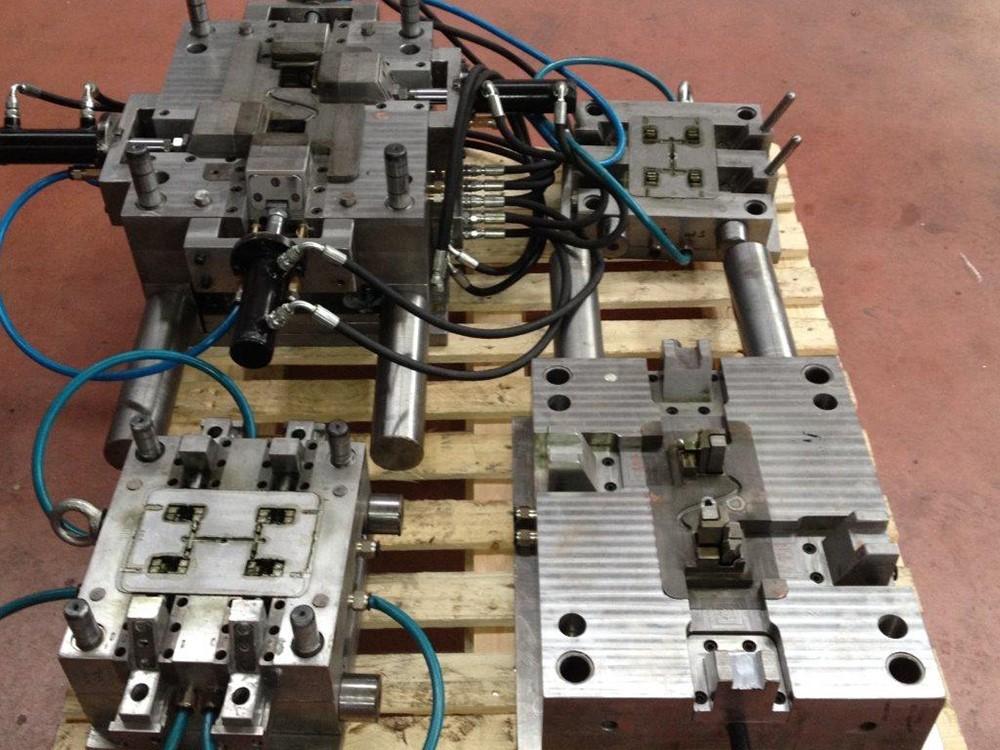 plastic injection molds 1